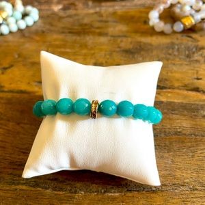 Teal beaded bracelet
